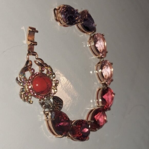 Betsey Johnson CRAB BRACELET - Picture 3 of 6